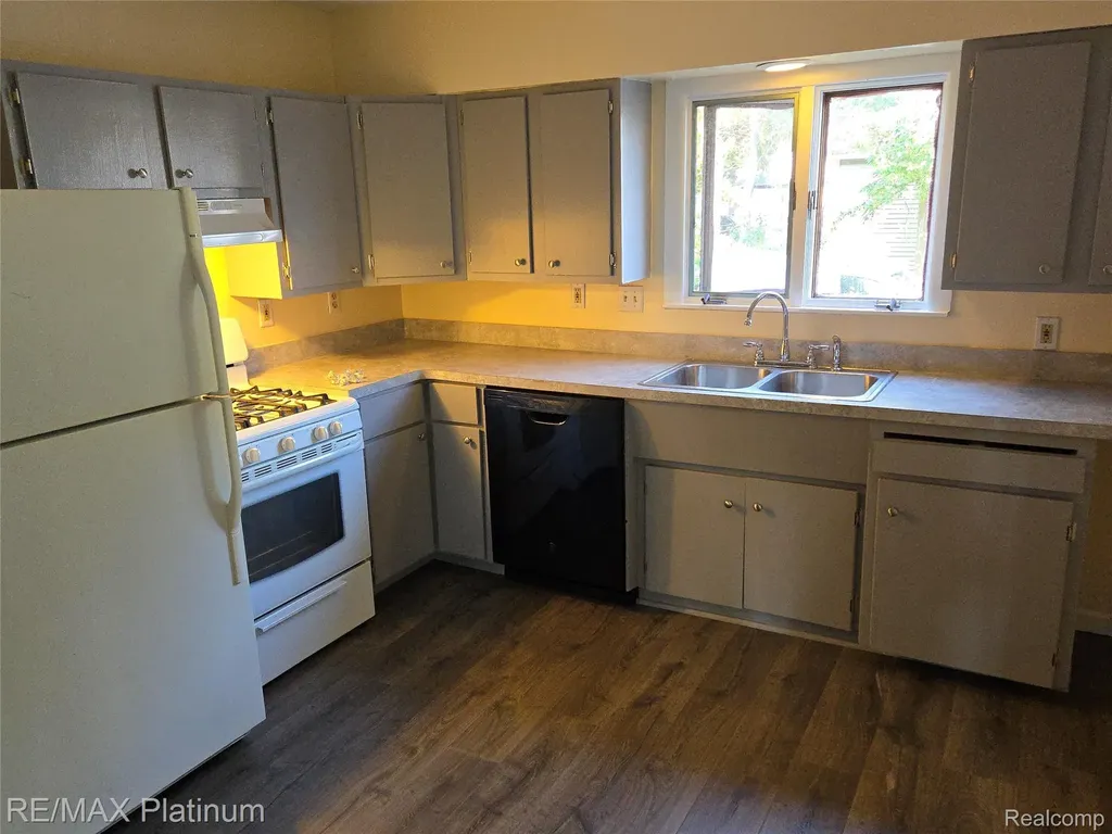 14 Ballard Street Ypsilanti City MI 48197