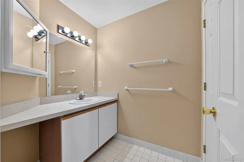 54726 Monarch Drive Shelby Charter Township MI 48316