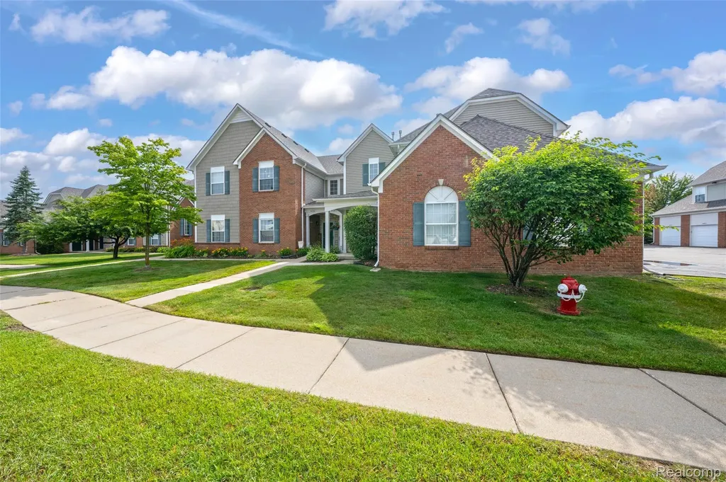 54726 Monarch Drive Shelby Charter Township MI 48316