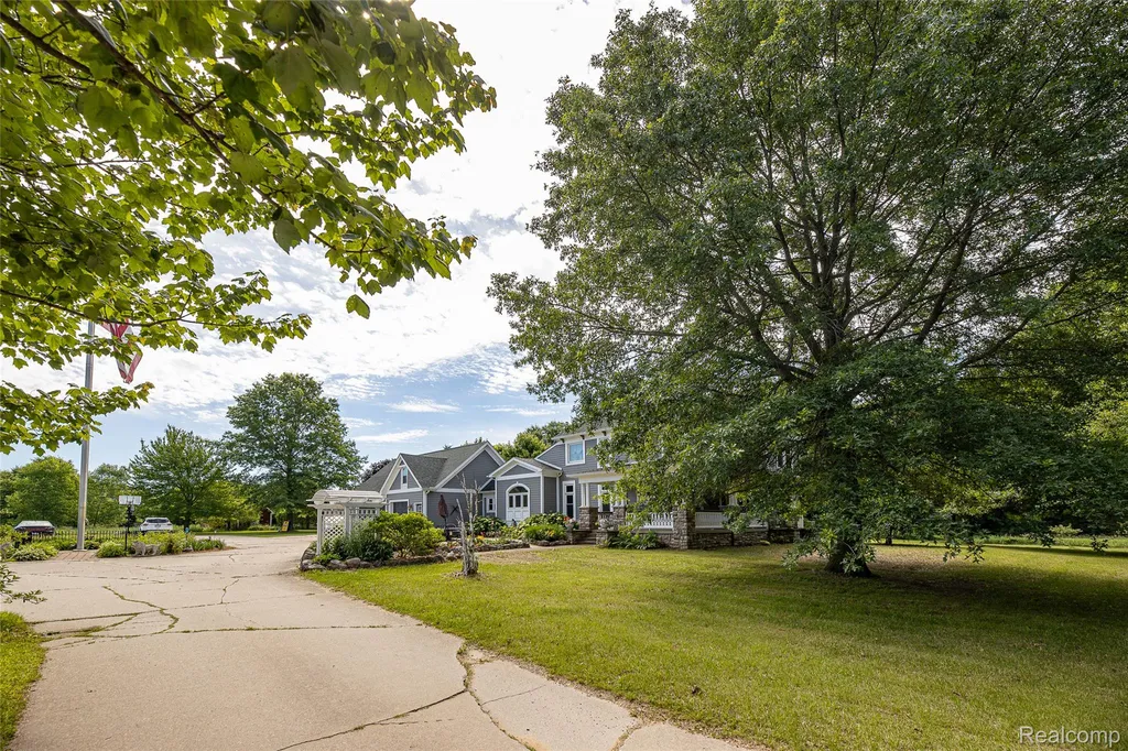 3839 Shamrock Drive Oregon Township MI 48446