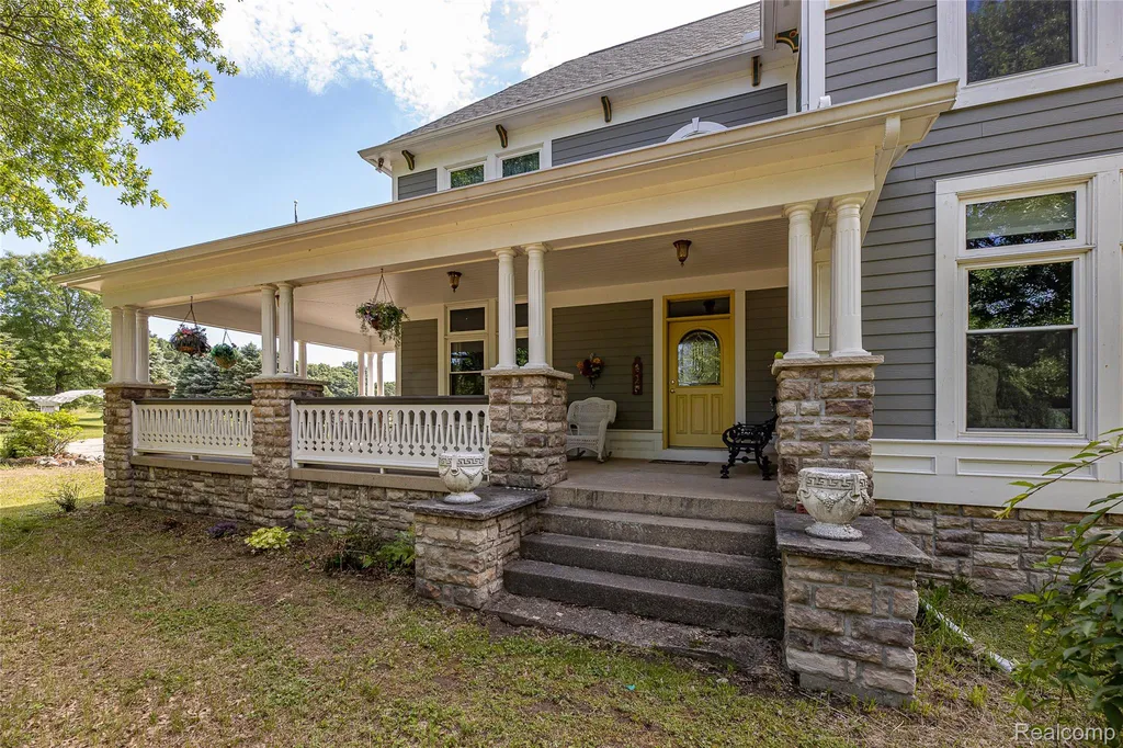3839 Shamrock Drive Oregon Township MI 48446
