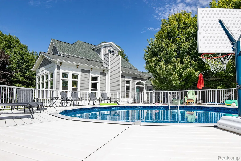 3839 Shamrock Drive Oregon Township MI 48446