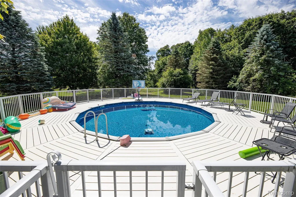 3839 Shamrock Drive Oregon Township MI 48446