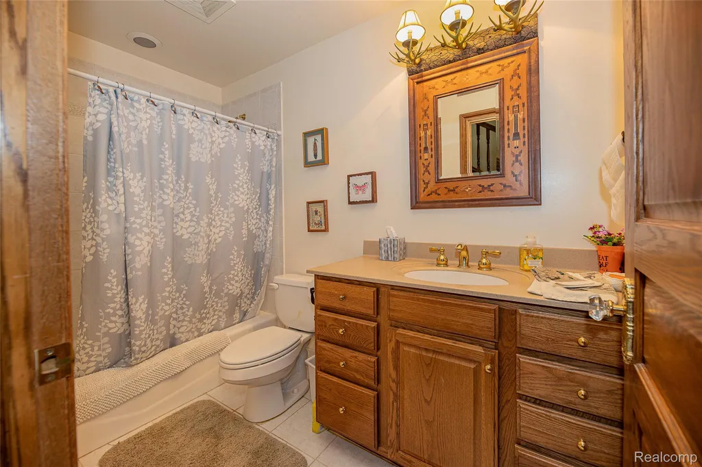 3839 Shamrock Drive Oregon Township MI 48446