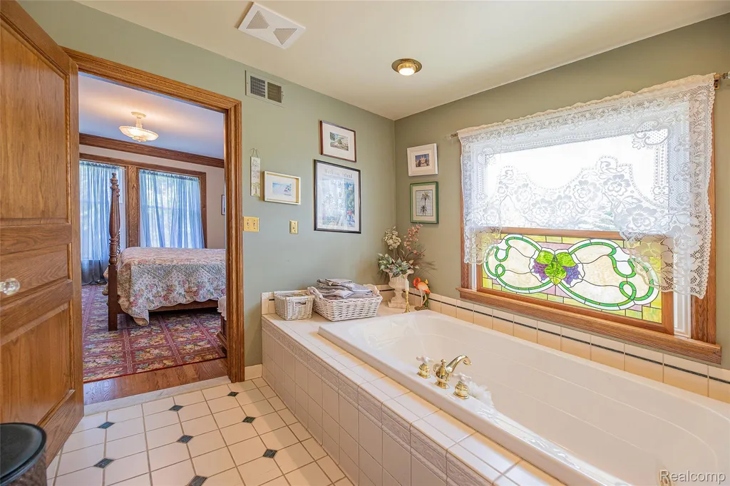 3839 Shamrock Drive Oregon Township MI 48446