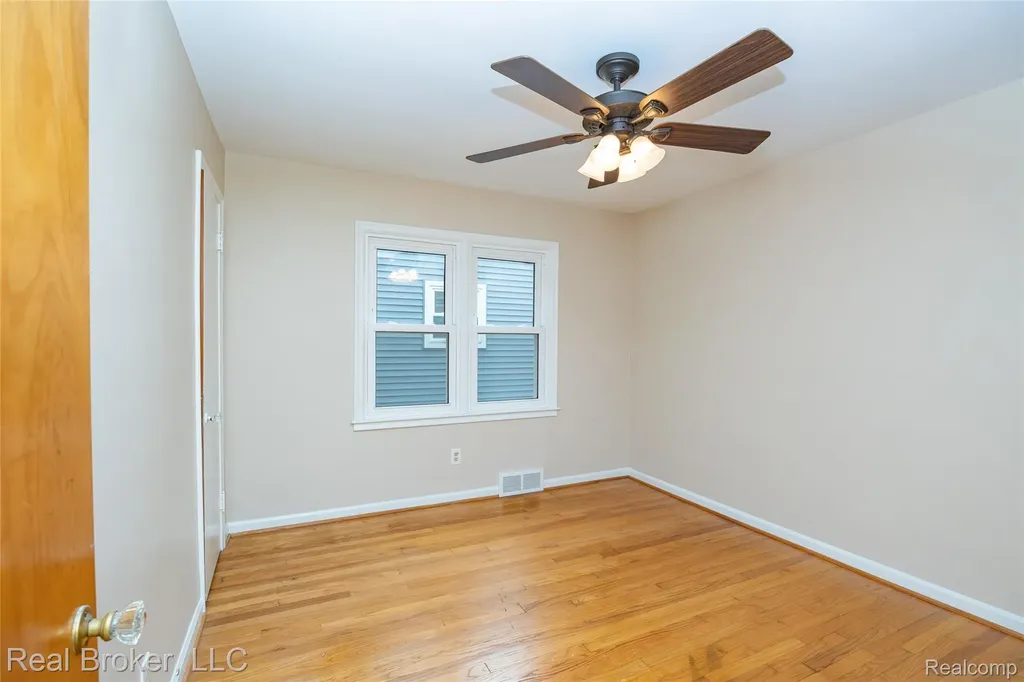 1919 Fern Street Royal Oak City MI 48073