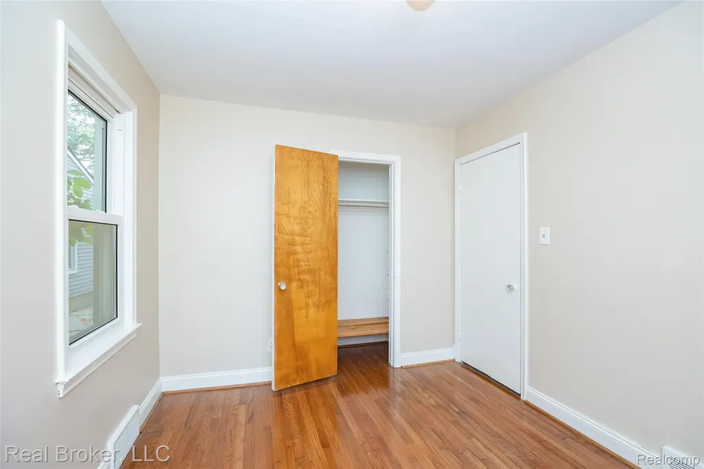 1919 Fern Street Royal Oak City MI 48073