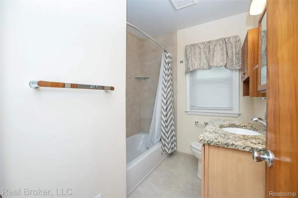 1919 Fern Street Royal Oak City MI 48073