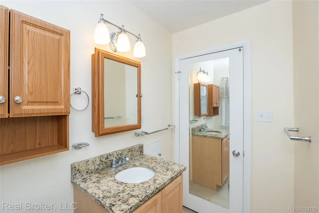1919 Fern Street Royal Oak City MI 48073