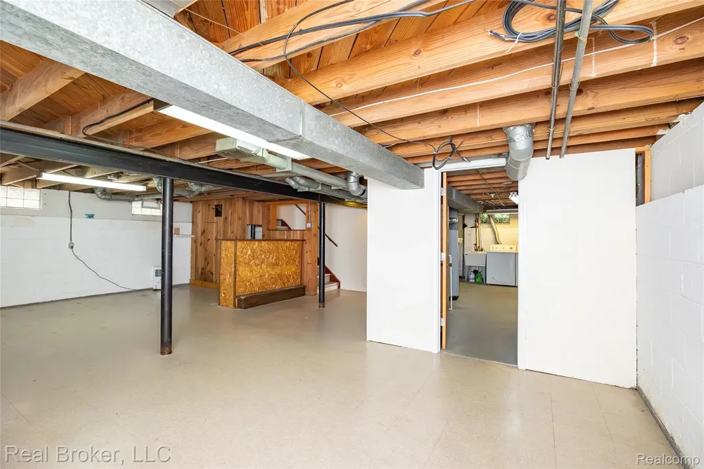 1919 Fern Street Royal Oak City MI 48073