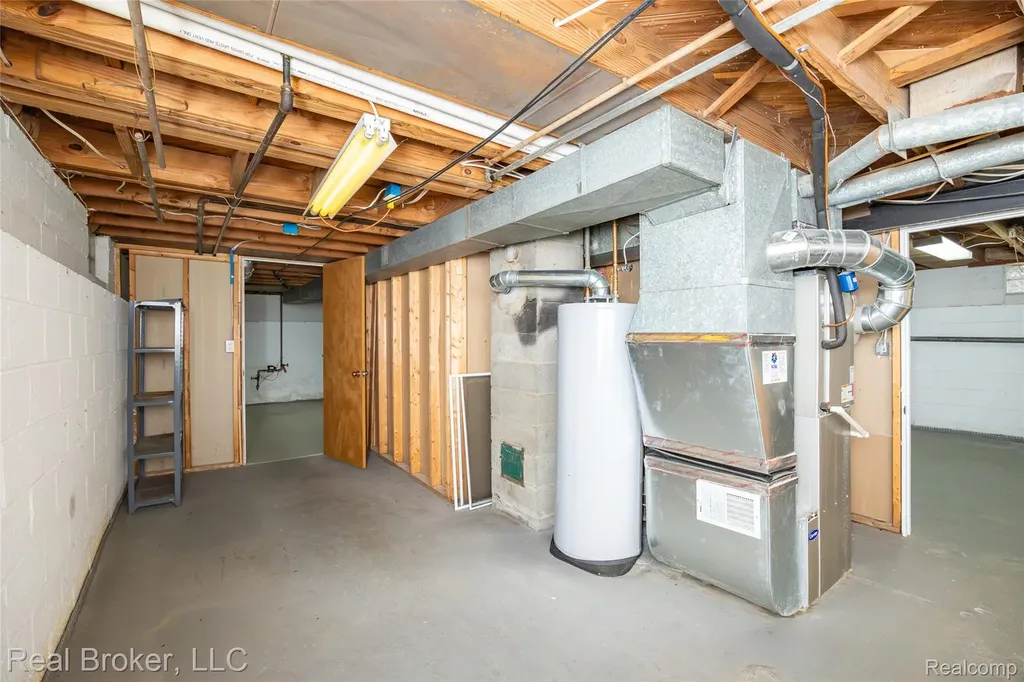 1919 Fern Street Royal Oak City MI 48073
