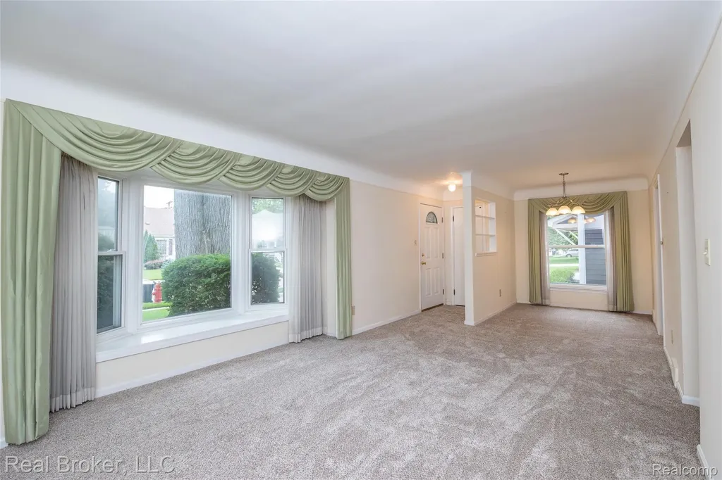 1919 Fern Street Royal Oak City MI 48073