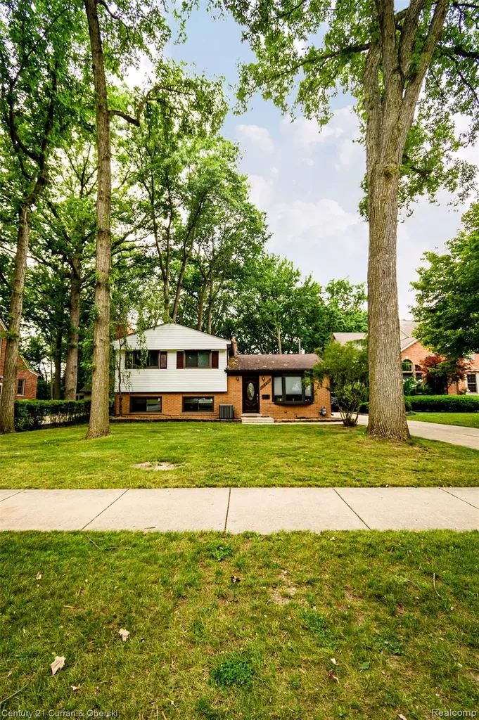 16100 Kennebec Street Southgate City MI 48195