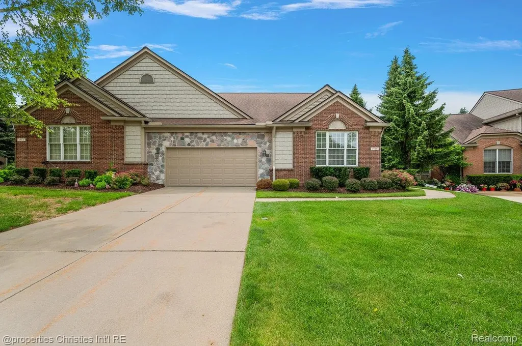 1946 Dunham Drive Rochester City MI 48306