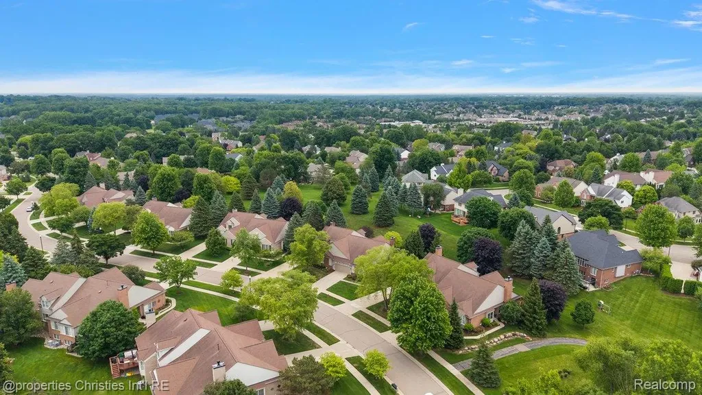 1946 Dunham Drive Rochester City MI 48306