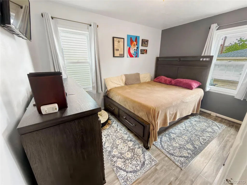 6907 Orchard Avenue Dearborn City MI 48126