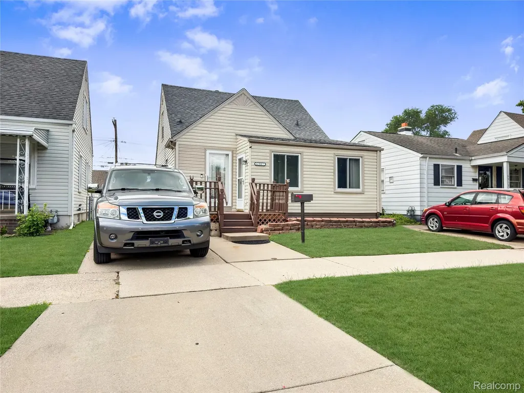 6907 Orchard Avenue Dearborn City MI 48126