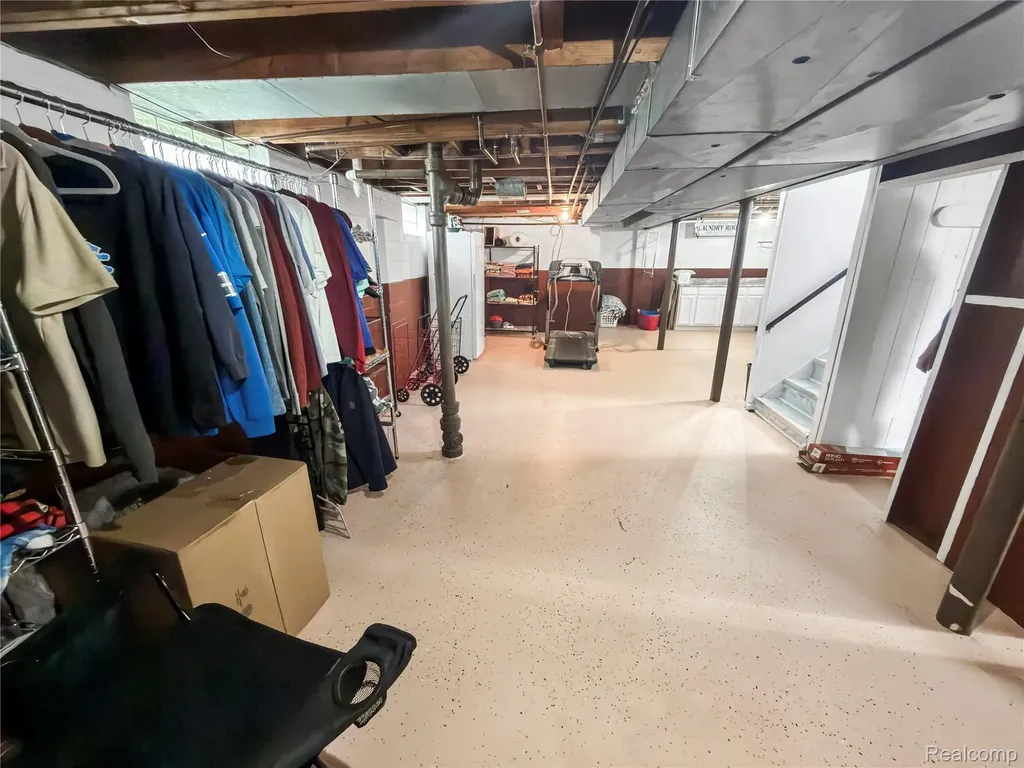6907 Orchard Avenue Dearborn City MI 48126