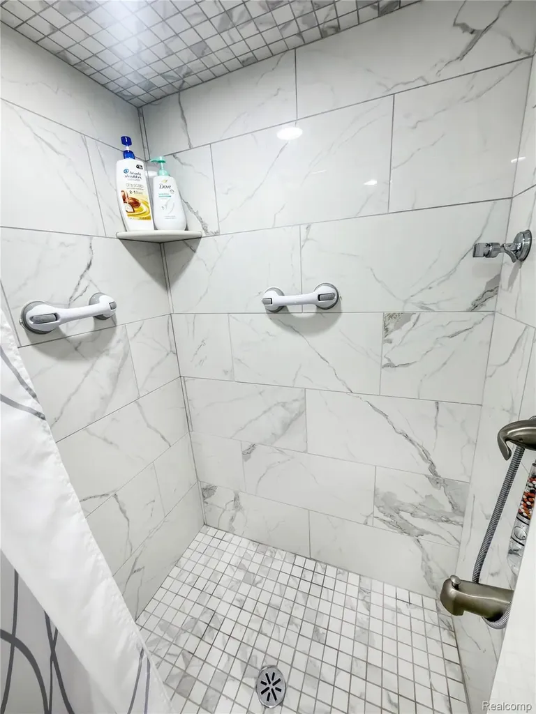 6907 Orchard Avenue Dearborn City MI 48126