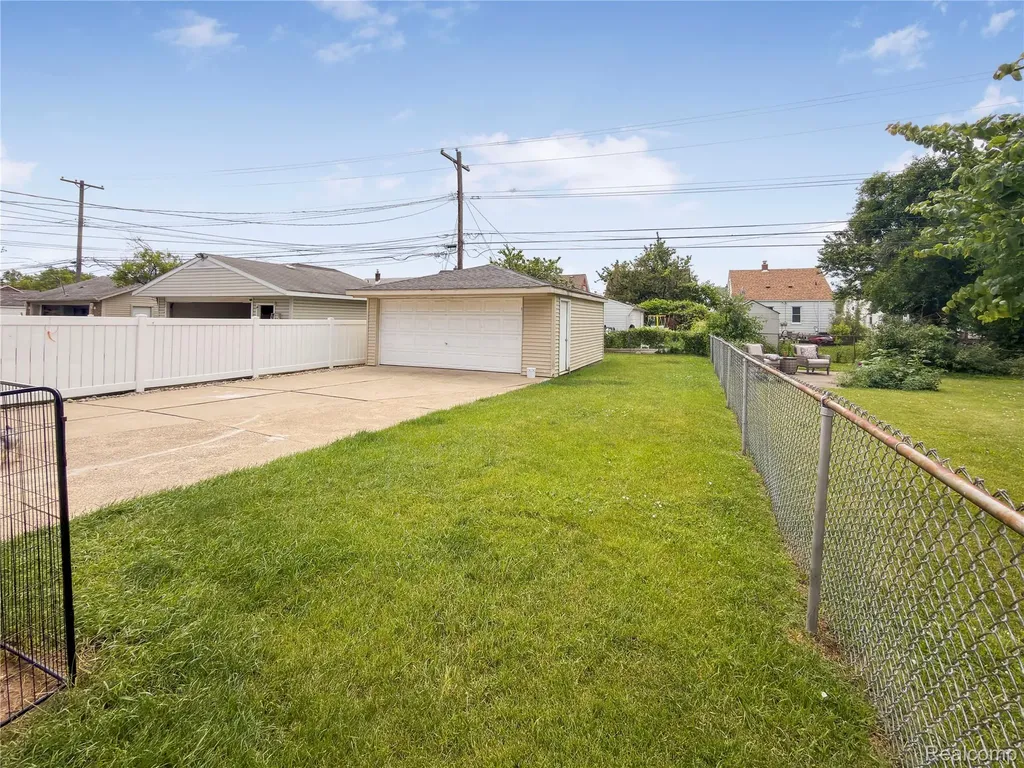 6907 Orchard Avenue Dearborn City MI 48126