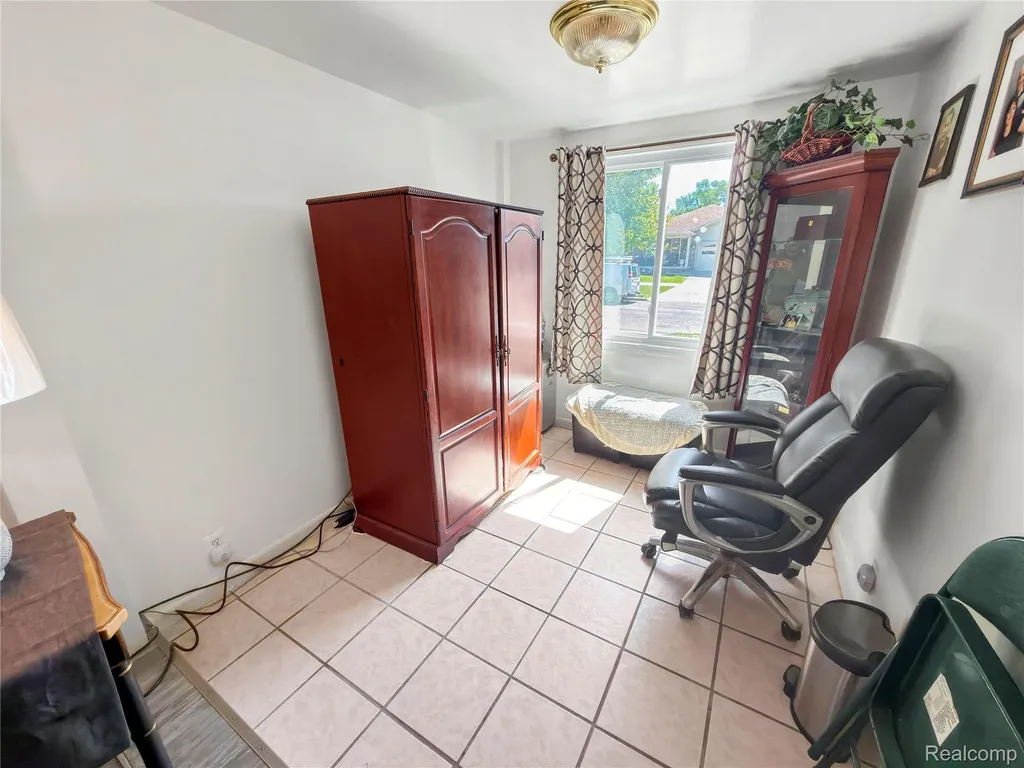 6907 Orchard Avenue Dearborn City MI 48126