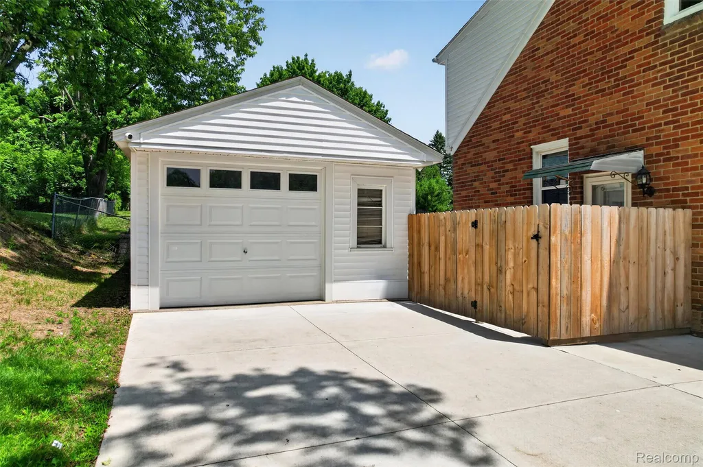 3556 Lincolnshire Road Waterford Charter Township MI 48328