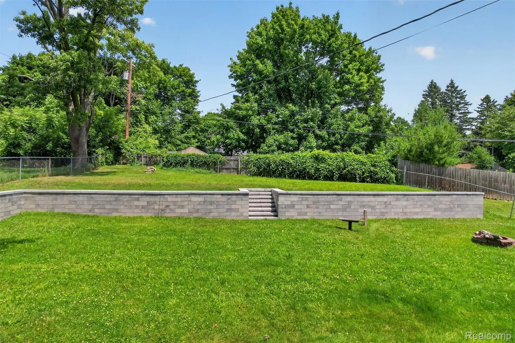 3556 Lincolnshire Road Waterford Charter Township MI 48328