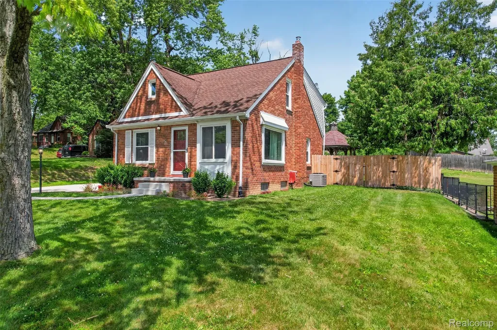 3556 Lincolnshire Road Waterford Charter Township MI 48328