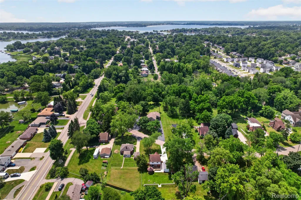 3556 Lincolnshire Road Waterford Charter Township MI 48328