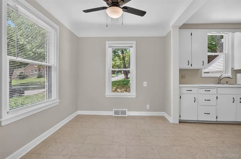 3556 Lincolnshire Road Waterford Charter Township MI 48328