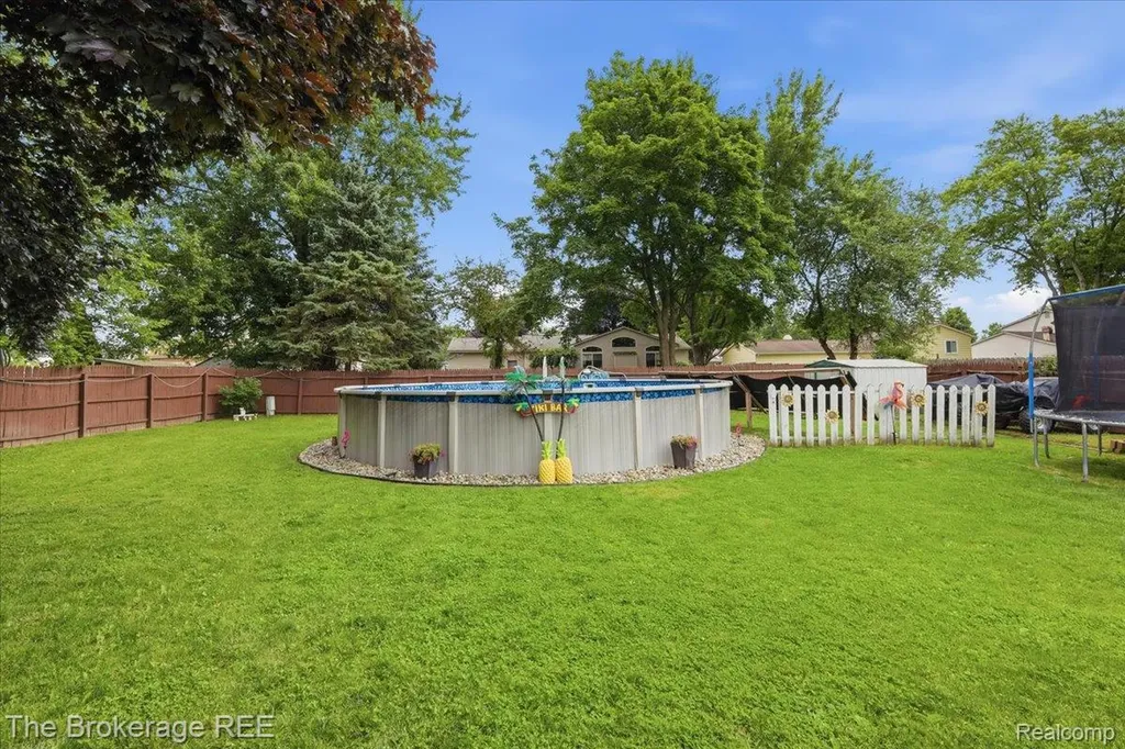 1448 Greenview Drive Grand Blanc City MI 48439