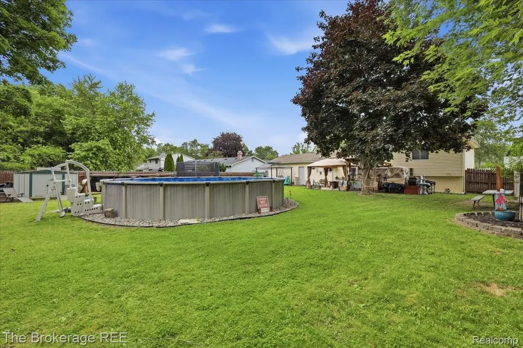 1448 Greenview Drive Grand Blanc City MI 48439