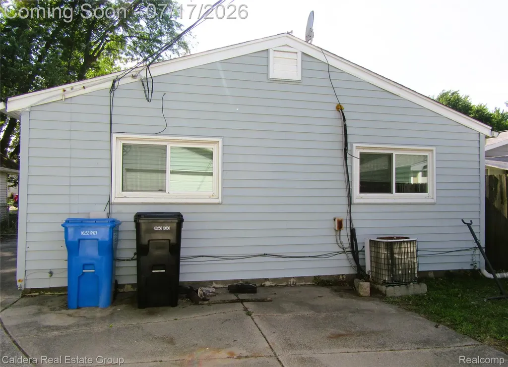 26644 Rialto Street Madison Heights City MI 48071
