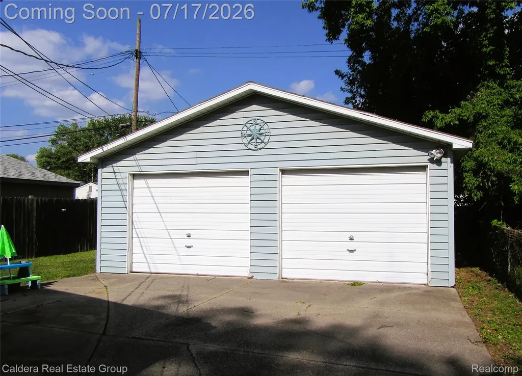 26644 Rialto Street Madison Heights City MI 48071