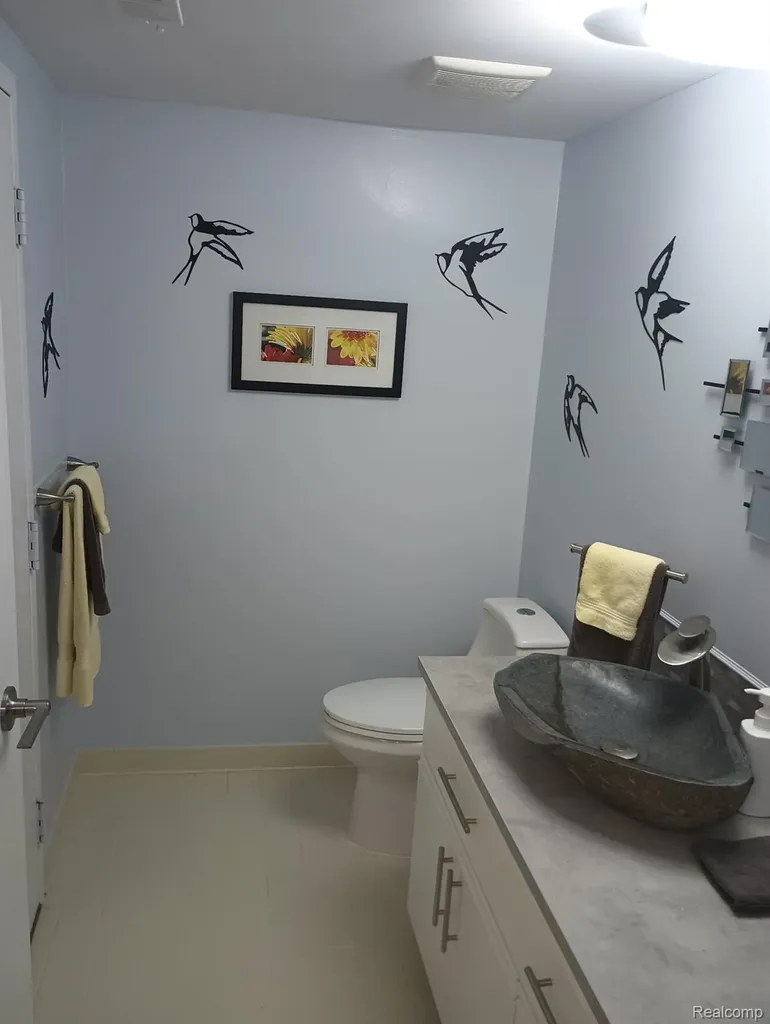 34432 Jefferson Avenue Harrison Charter Township MI 48045