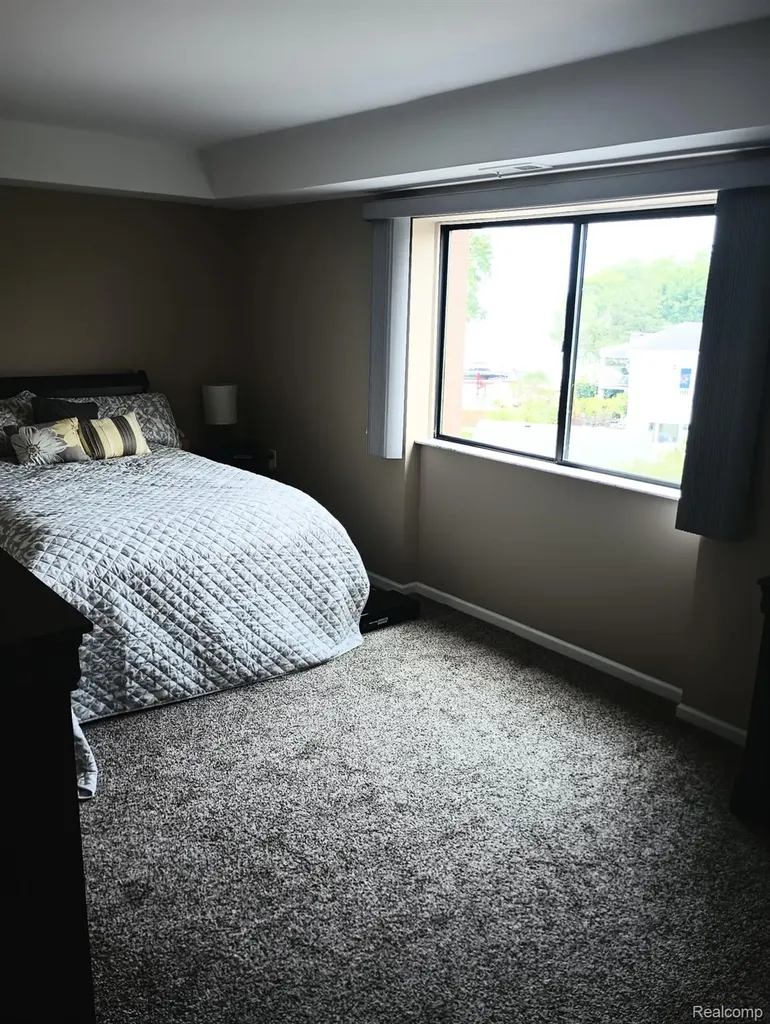 34432 Jefferson Avenue Harrison Charter Township MI 48045