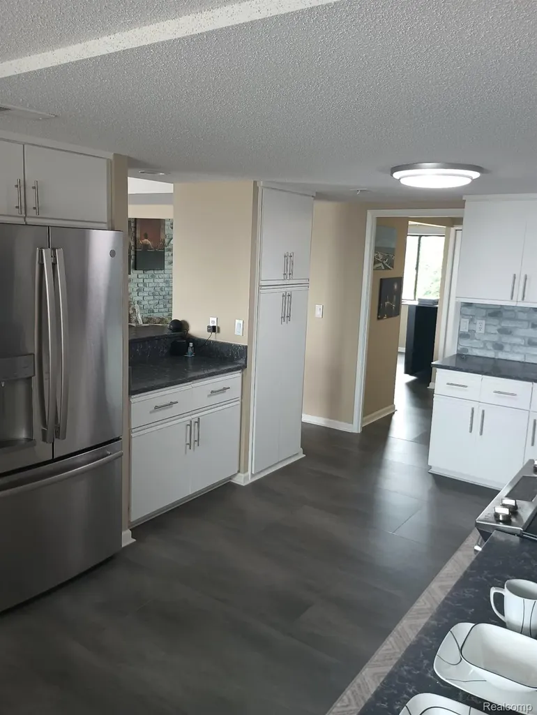 34432 Jefferson Avenue Harrison Charter Township MI 48045