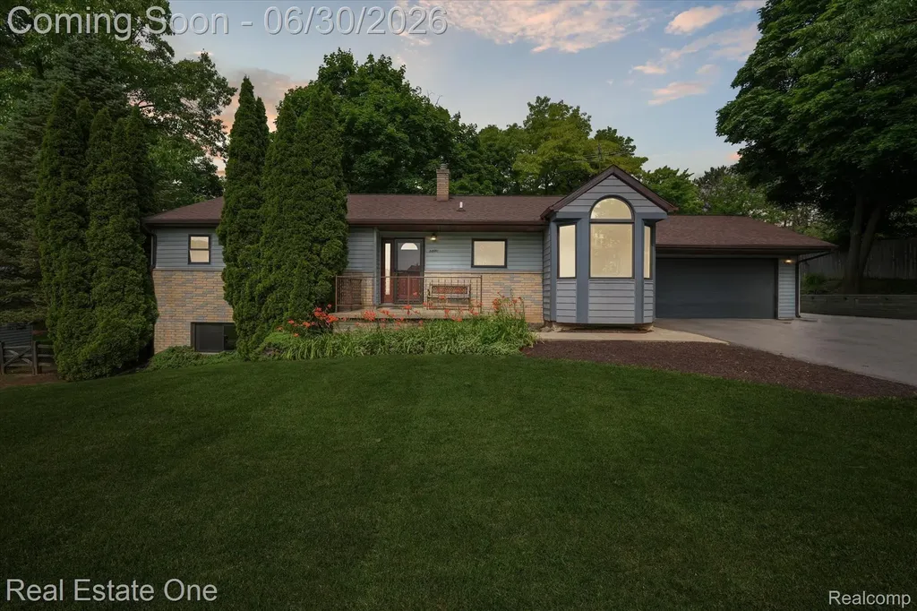 30691 Rainbow Drive Lyon Charter Township MI 48165