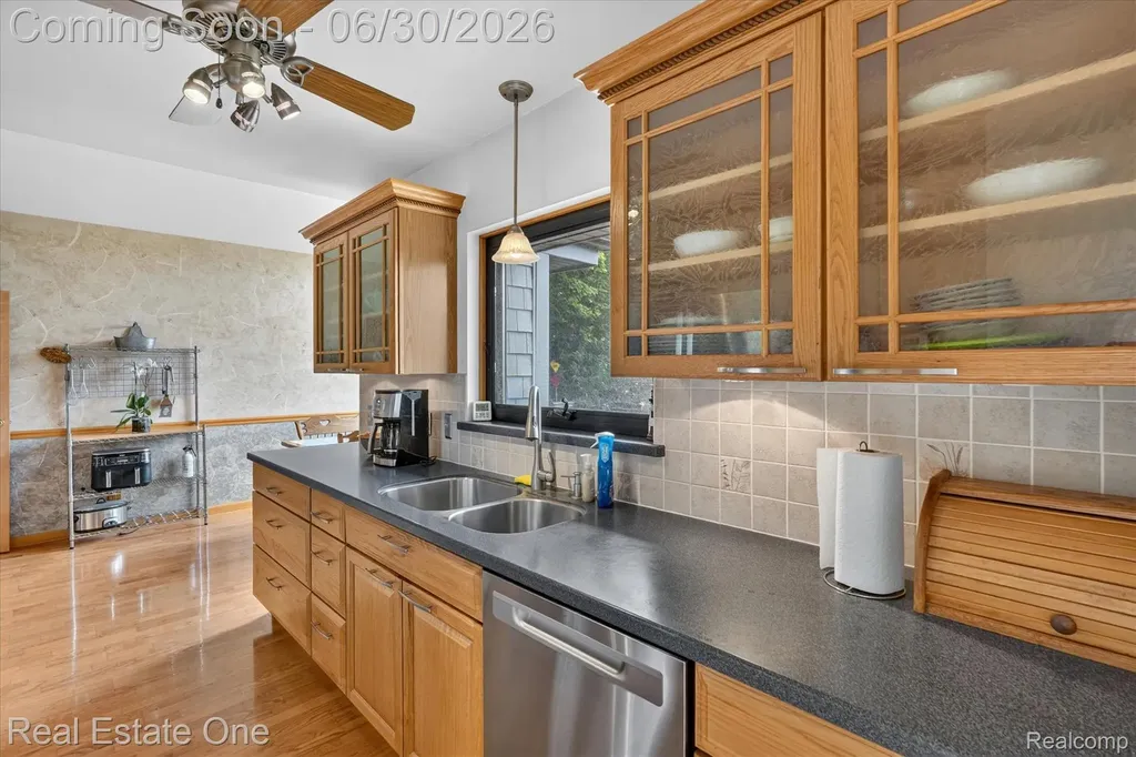 30691 Rainbow Drive Lyon Charter Township MI 48165