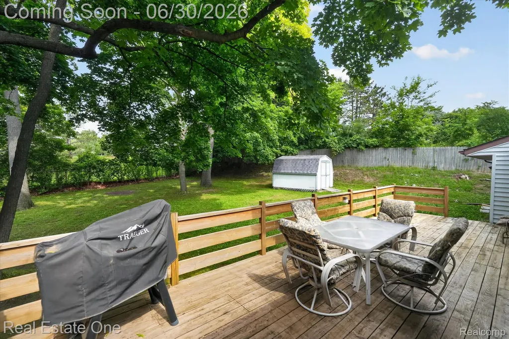 30691 Rainbow Drive Lyon Charter Township MI 48165