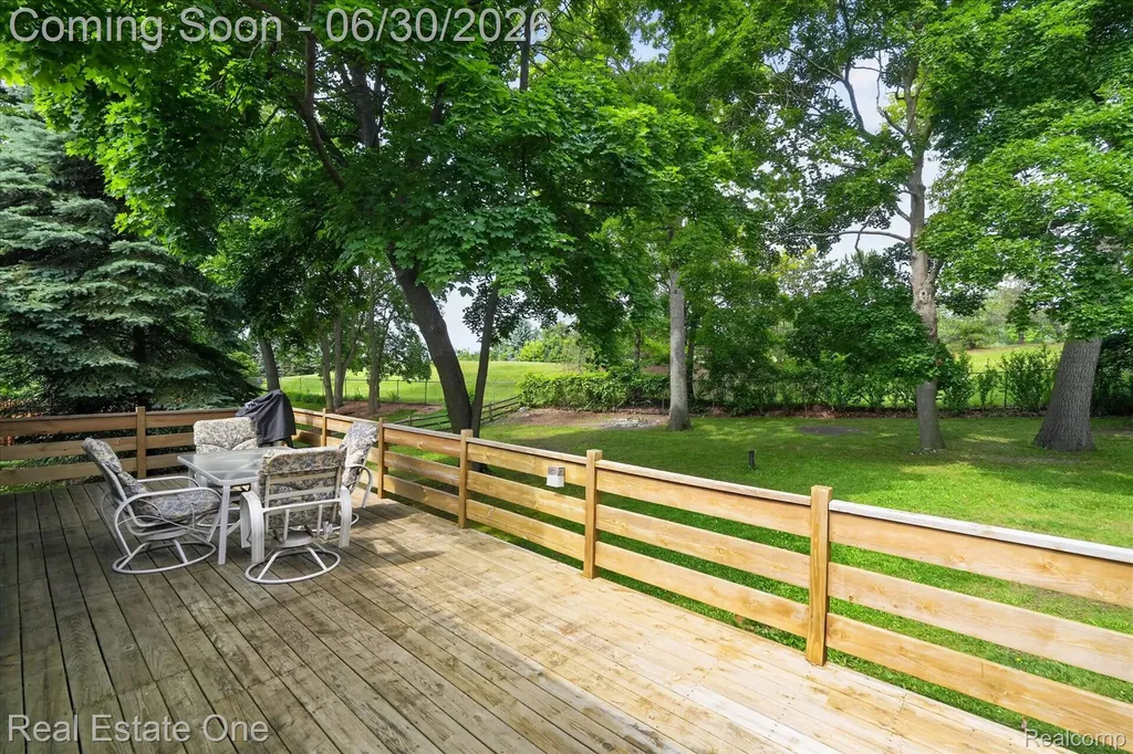 30691 Rainbow Drive Lyon Charter Township MI 48165