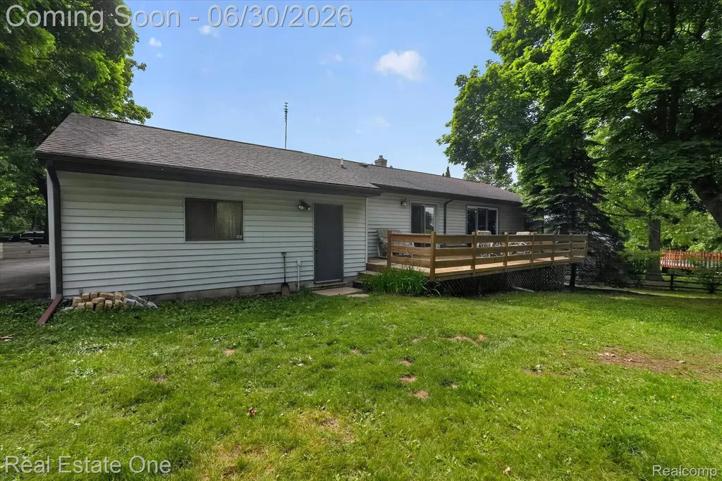 30691 Rainbow Drive Lyon Charter Township MI 48165