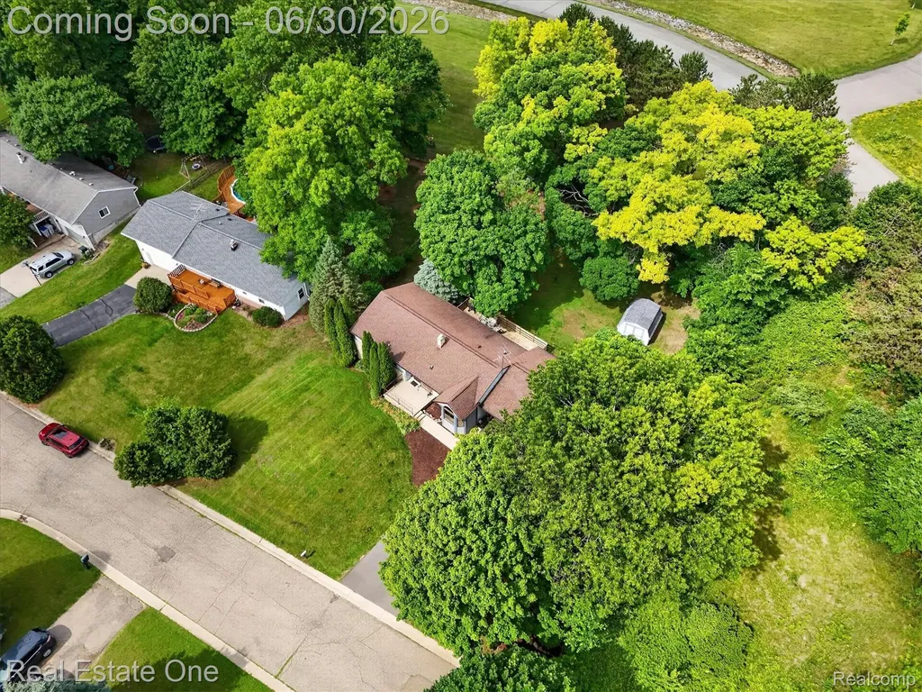30691 Rainbow Drive Lyon Charter Township MI 48165