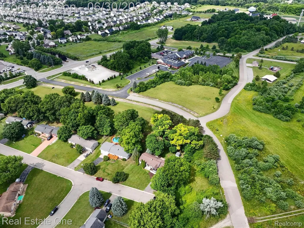 30691 Rainbow Drive Lyon Charter Township MI 48165