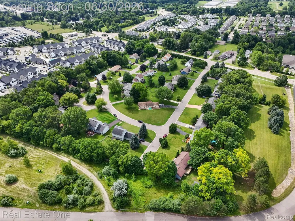 30691 Rainbow Drive Lyon Charter Township MI 48165