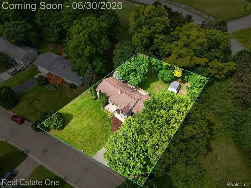30691 Rainbow Drive Lyon Charter Township MI 48165