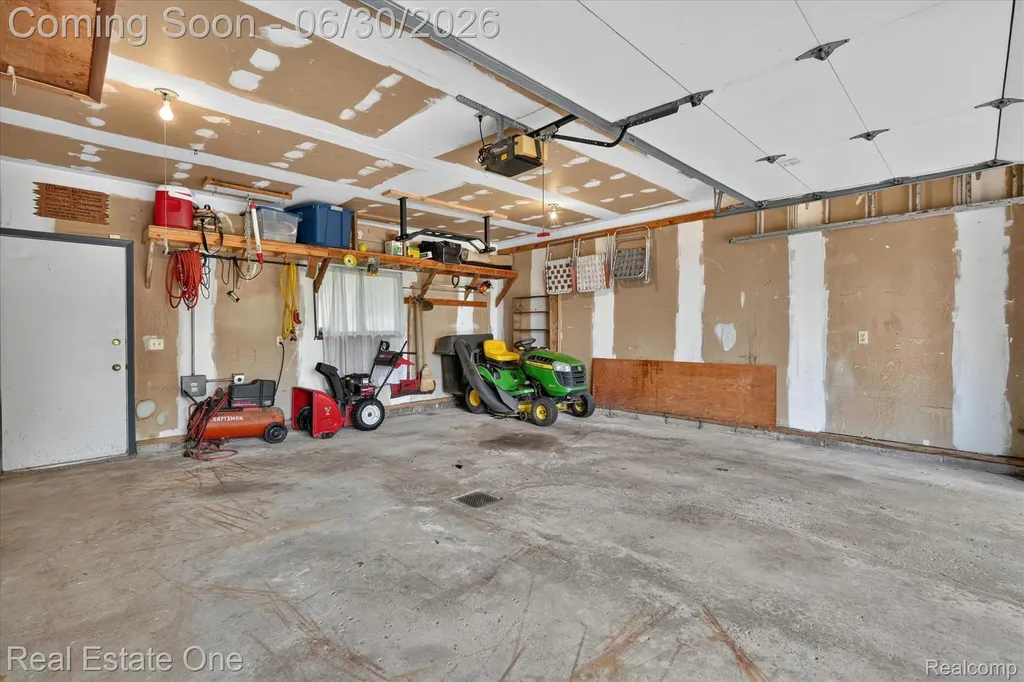 30691 Rainbow Drive Lyon Charter Township MI 48165