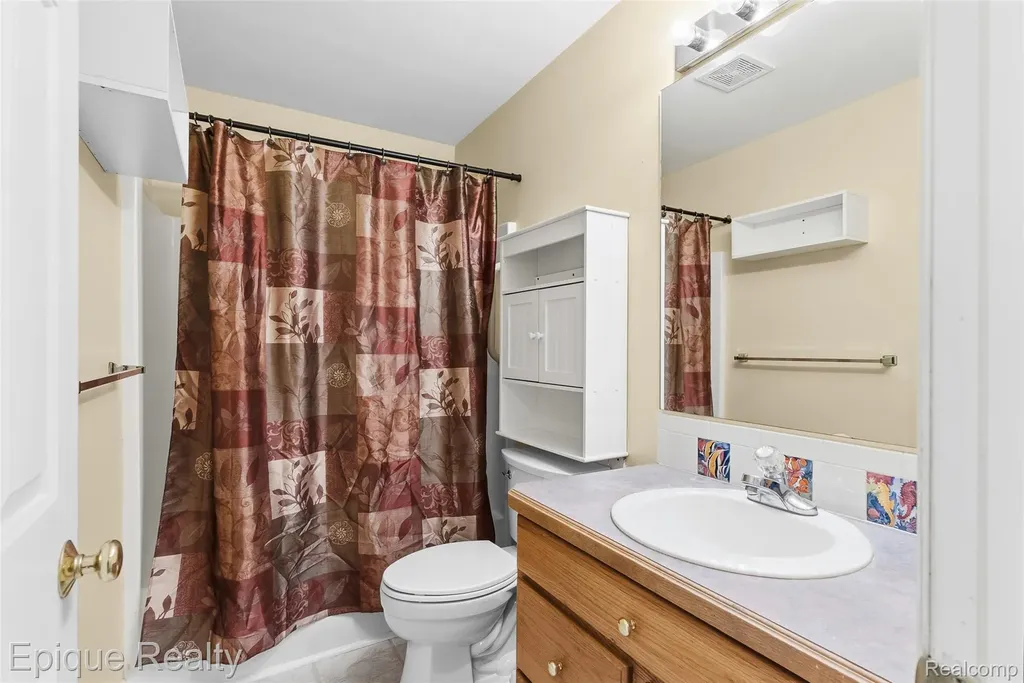 1409 Meadow Green Lane Linden City MI 48451