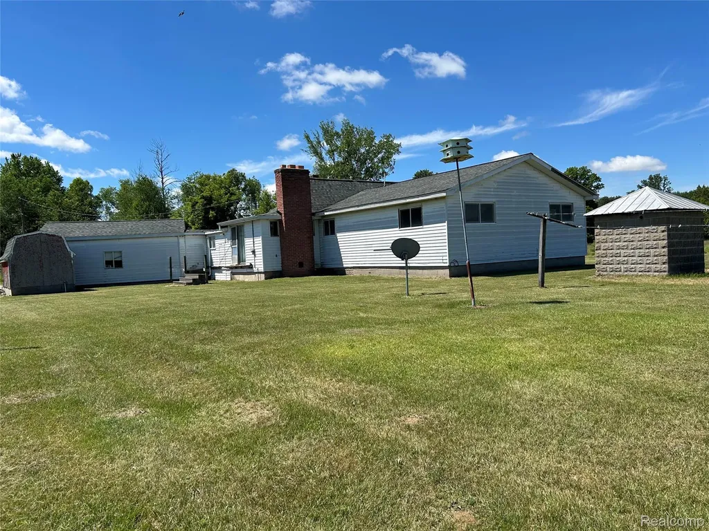 3850 Densmore Road Juniata Township MI 48723