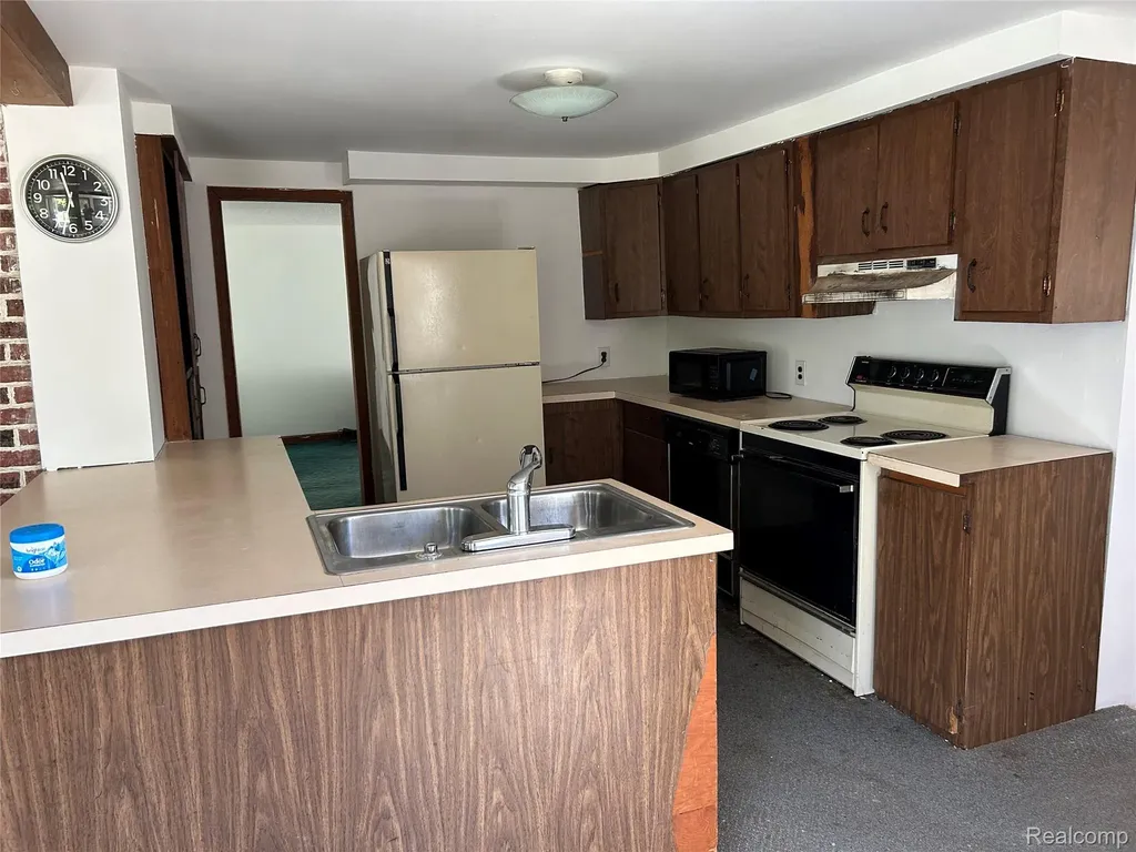 3850 Densmore Road Juniata Township MI 48723